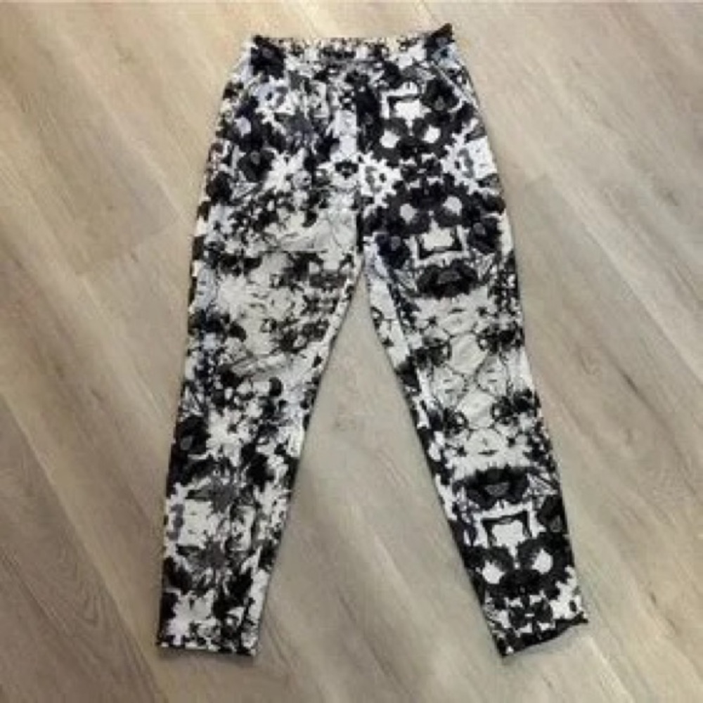 ONLY Monochrome Abstract Drawstring Pants